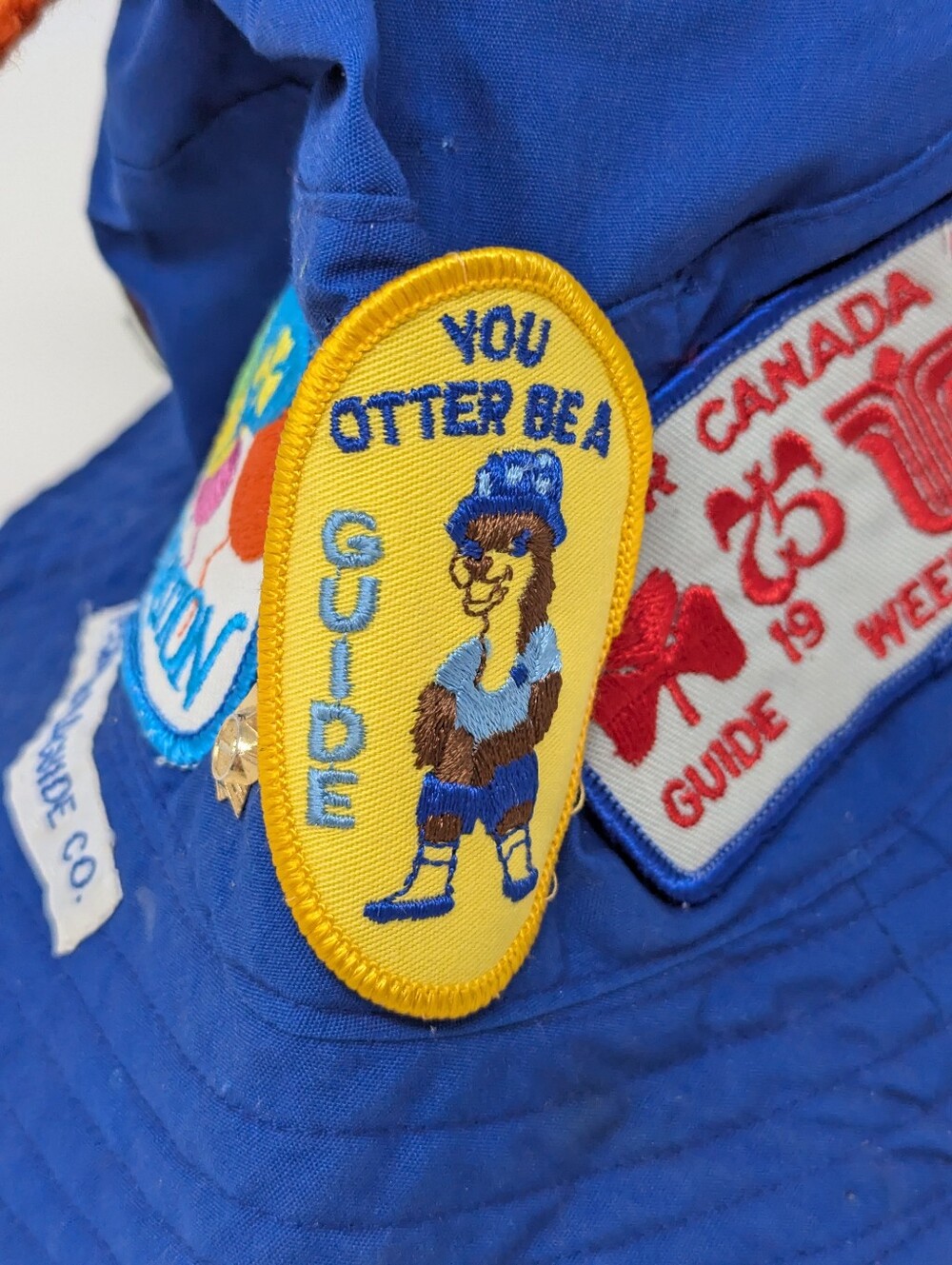 Girl Guides Bucket Hat Blue with Patches Vintage 1980s Queensville Ontario - Picture 8 of 10